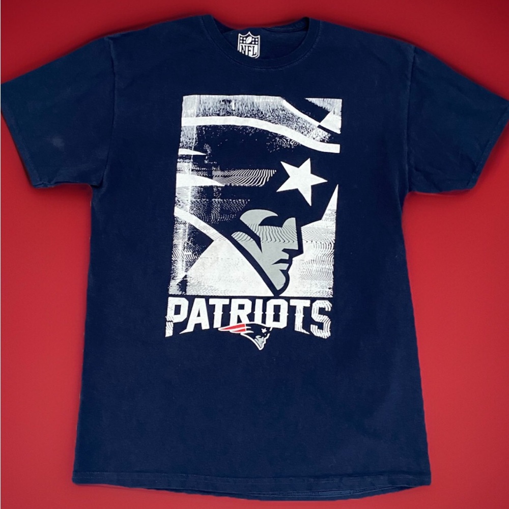 New England Patriots NFL Football T-shirt Men’s Medium Blue